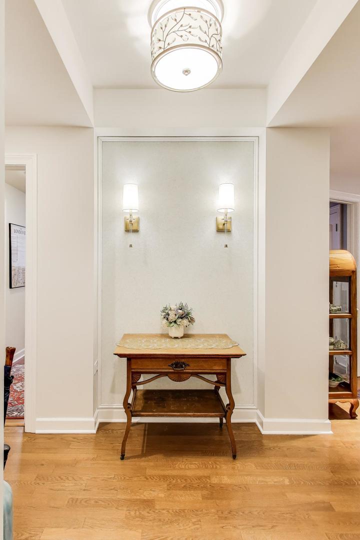 310 S Michigan Avenue 1700