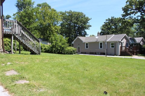 A home in Oak Forest