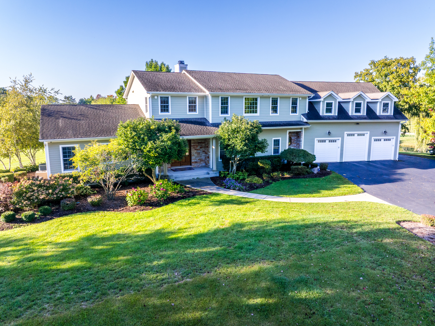 23133 W Bonnyrigg Court