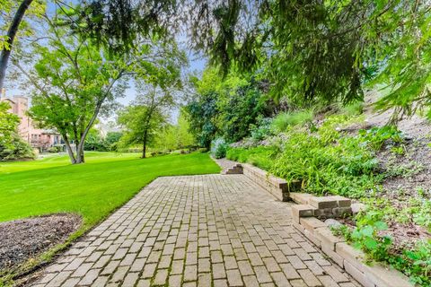 A home in Libertyville