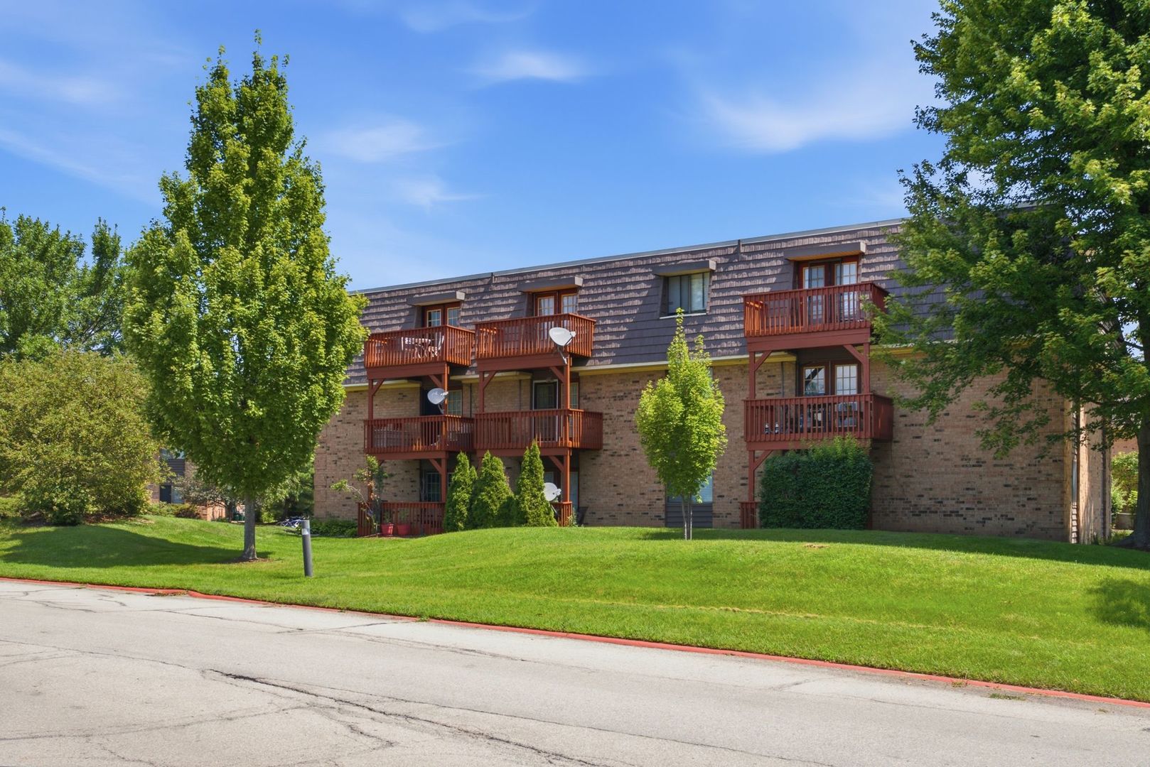 1895 Tall Oaks Drive 3508