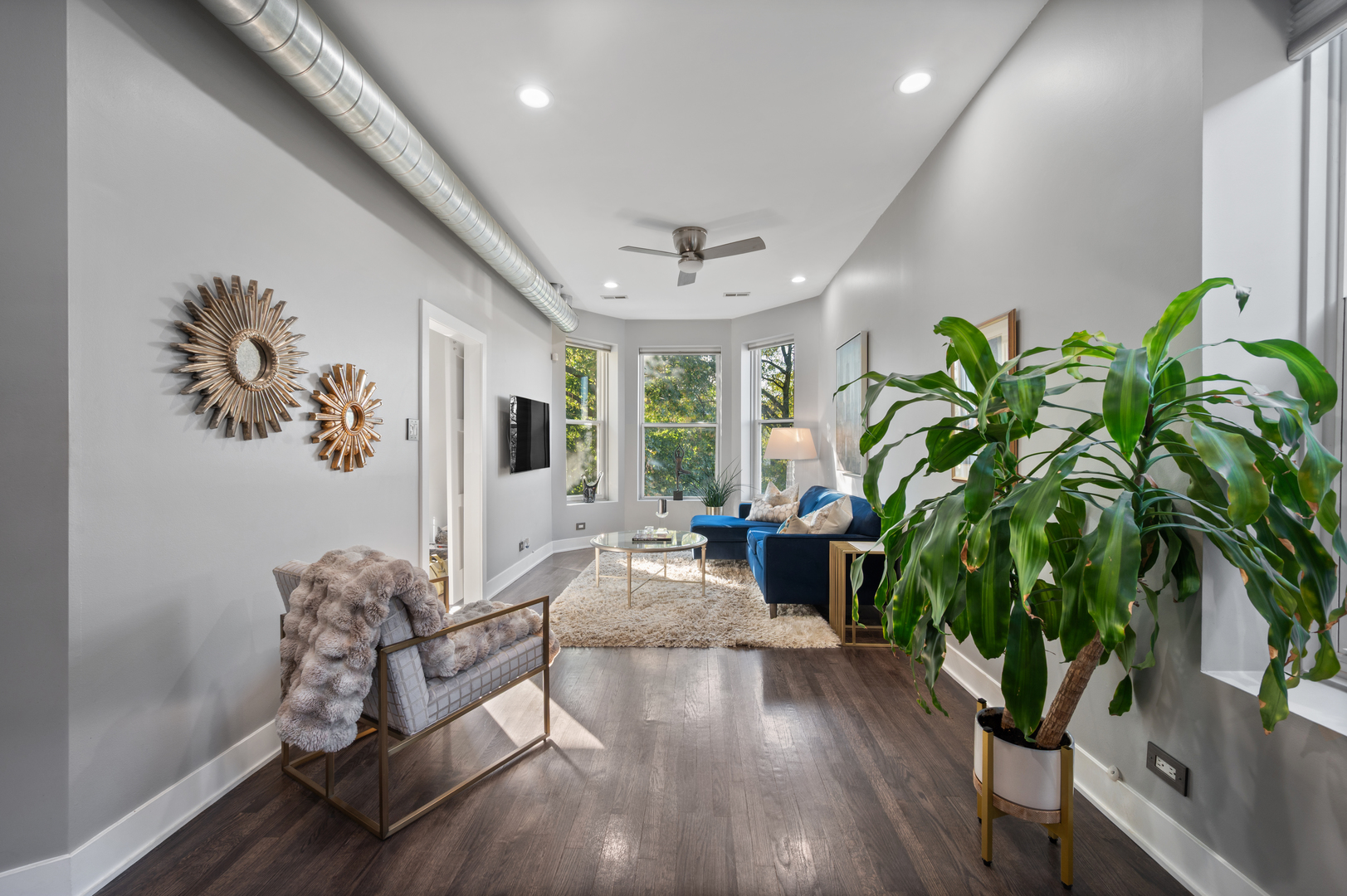 1939 N Sawyer Avenue 2