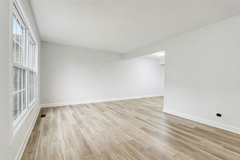 Tiny photo for 8 WILDWOOD Lane #G, Bolingbrook, IL 60440 (MLS # 12524335)