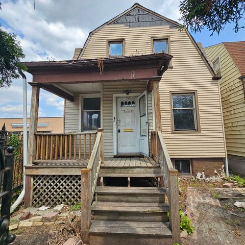 Photo of 3950 W MONTROSE Avenue, Chicago, IL 60618 (MLS # 12714694)