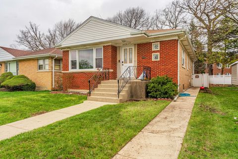 Photo of 4856 Howard Street, Skokie, IL 60077 (MLS # 12635240)