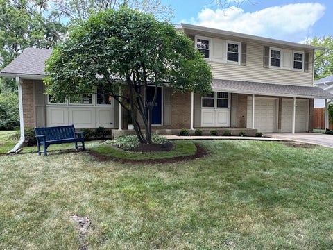 Photo of 828 N Glenn Drive, Palatine, IL 60074 (MLS # 12715349)