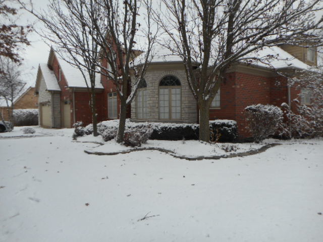 8825 Robert Road