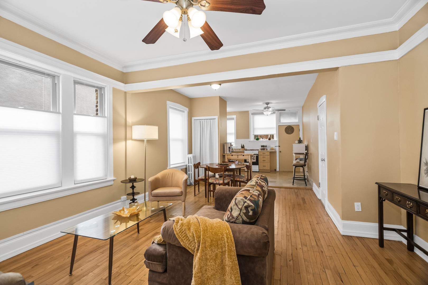 6622 N Clark Street 2D