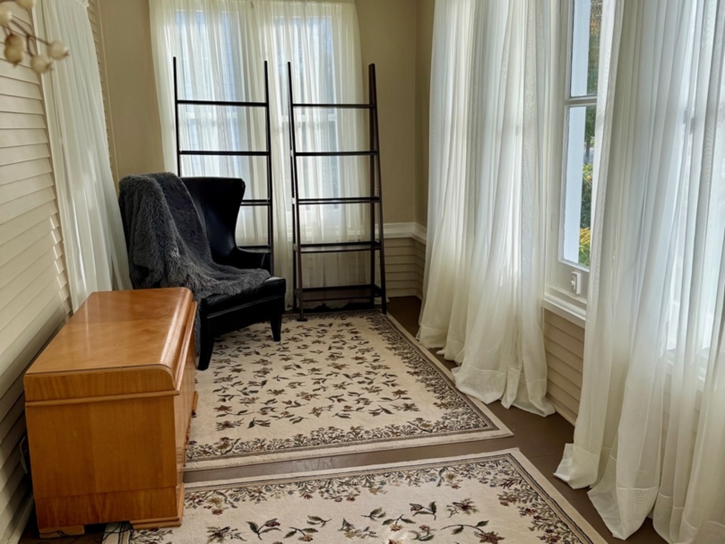 515 S Oakland Avenue