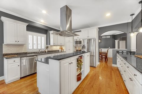 Tiny photo for 502 S Summit Street, Wheaton, IL 60187 (MLS # 12574266)