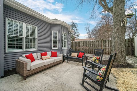 Tiny photo for 502 S Summit Street, Wheaton, IL 60187 (MLS # 12574266)