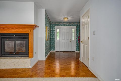 Tiny photo for 111 Hawthorn Estates Road, Salem, IL 62881 (MLS # EB459062)