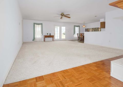 Tiny photo for 111 Hawthorn Estates Road, Salem, IL 62881 (MLS # EB459062)