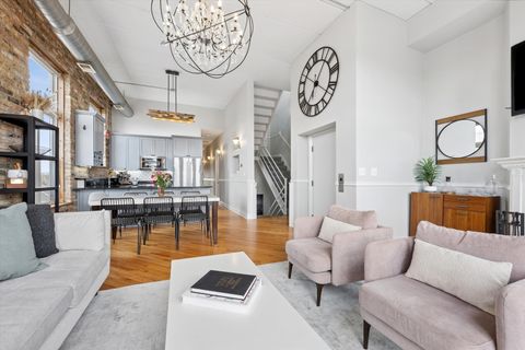 Tiny photo for 2117 W Belmont Avenue #4, Chicago, IL 60618 (MLS # 12607885)