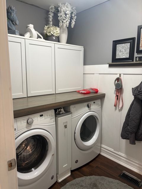 Tiny photo for 1057 Carpenter Court, Elk Grove Village, IL 60007 (MLS # 12590959)