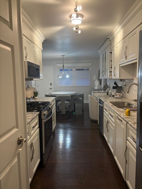 Tiny photo for 1057 Carpenter Court, Elk Grove Village, IL 60007 (MLS # 12590959)