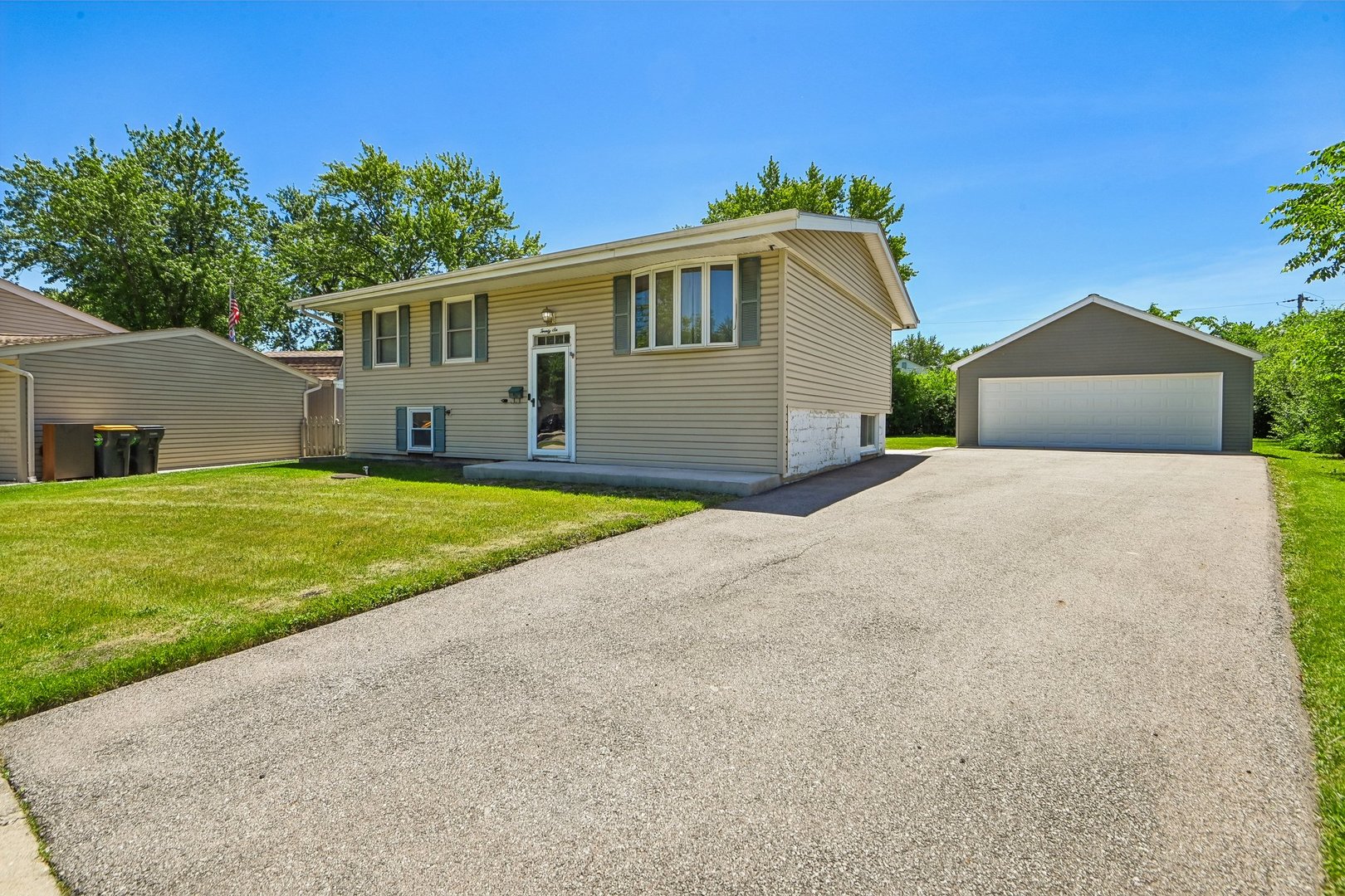 26 Hawthorne Lane