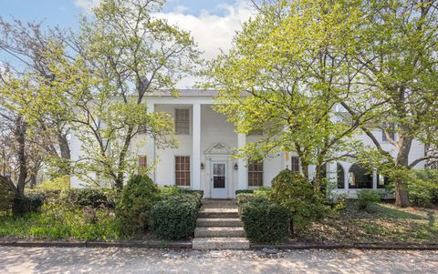 A home in North Barrington