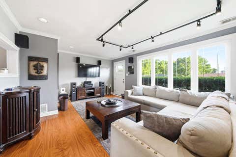 Tiny photo for 103 E 14th Street, Lombard, IL 60148 (MLS # 12696055)