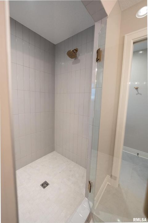 Tiny photo for 6830 Wilderness Pointe Drive, Bettendorf, IA 52722 (MLS # QC4269785)