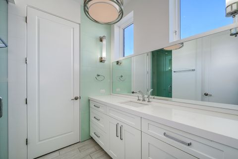 Tiny photo for 2054 N Mohawk Street, Chicago, IL 60614 (MLS # 12362778)