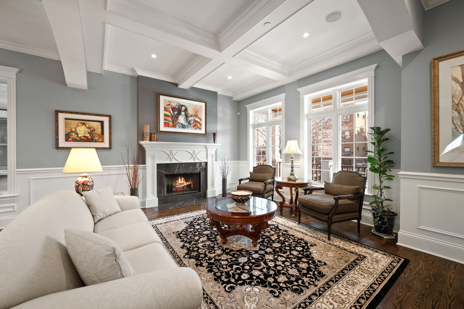 4740 N Hermitage Avenue