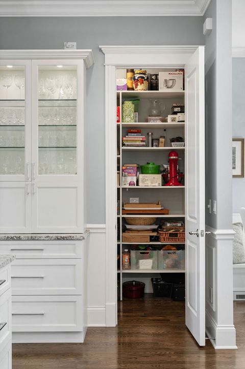 Tiny photo for 4740 N Hermitage Avenue, Chicago, IL 60640 (MLS # 12583809)