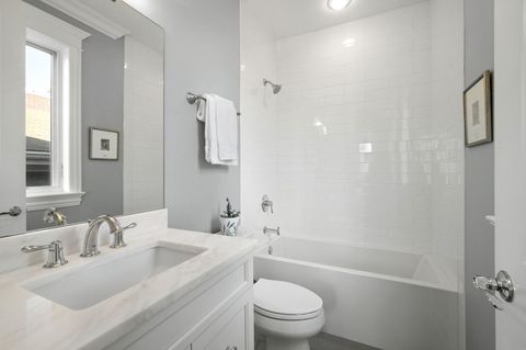 Tiny photo for 4740 N Hermitage Avenue, Chicago, IL 60640 (MLS # 12583809)