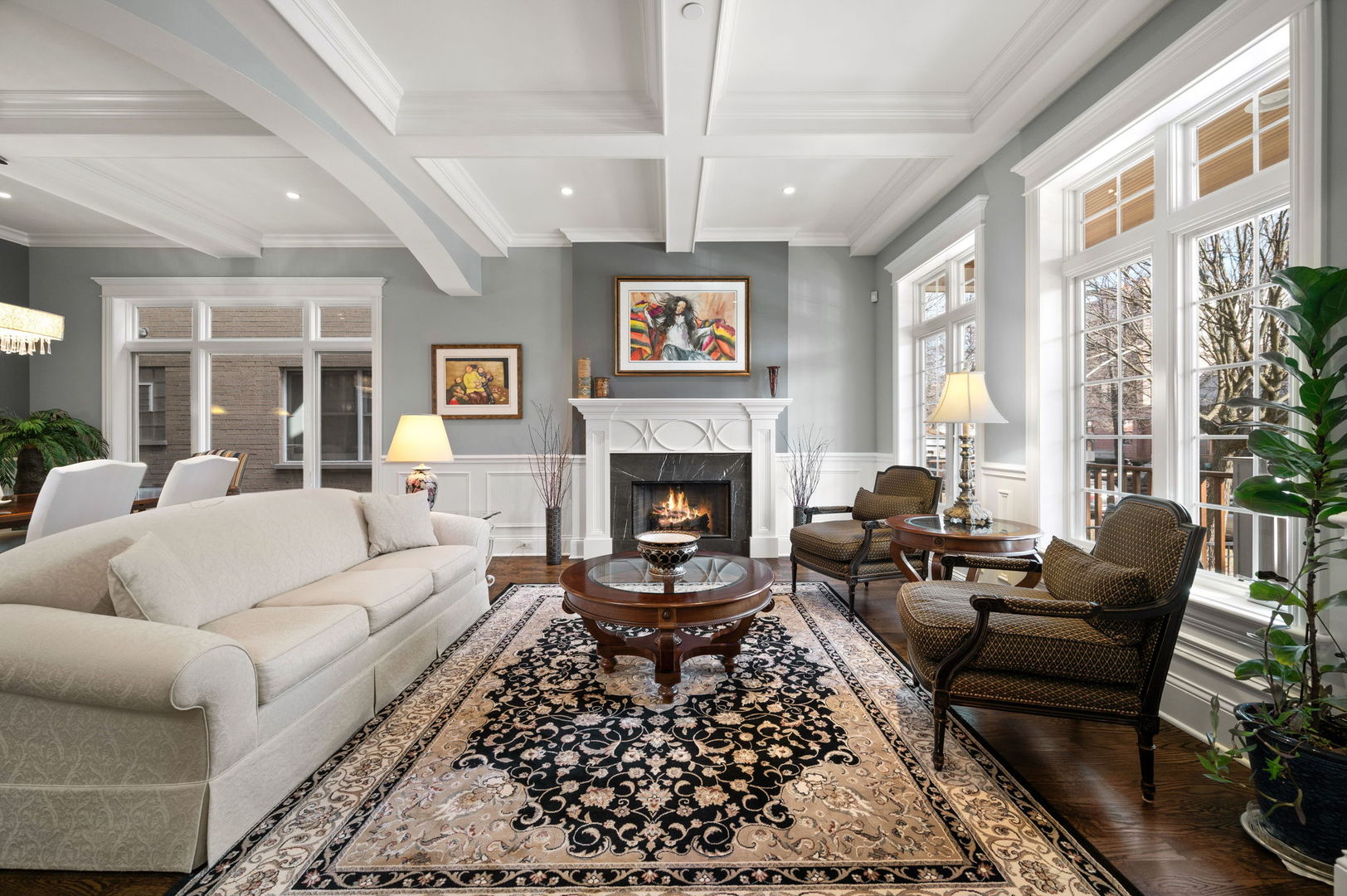 4740 N Hermitage Avenue