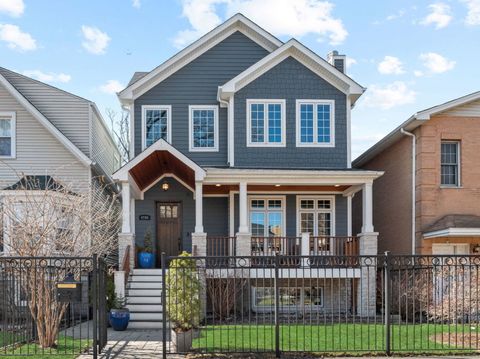 4740 N Hermitage Avenue Chicago IL 60640