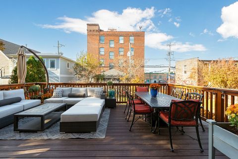 Tiny photo for 4740 N Hermitage Avenue, Chicago, IL 60640 (MLS # 12583809)
