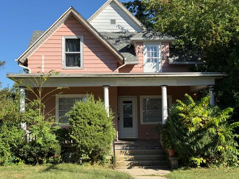 430 Shaw Street Rockford IL 61104