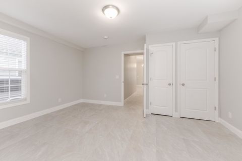 Tiny photo for 507 N Lee Street, Bloomington, IL 61701 (MLS # 12489719)