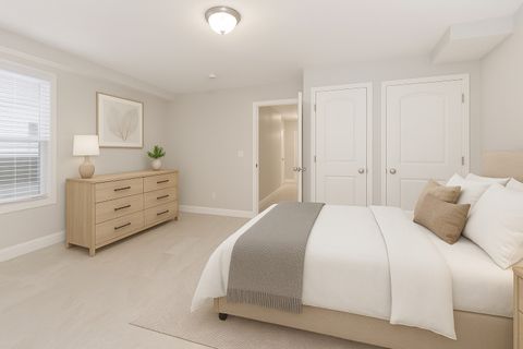 Tiny photo for 507 N Lee Street, Bloomington, IL 61701 (MLS # 12489719)