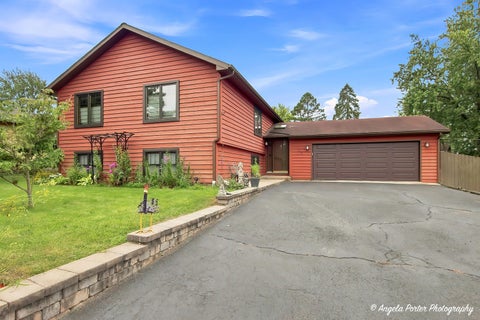 Photo of 210 Maplewood Drive, Antioch, IL 60002 (MLS # 12746269)