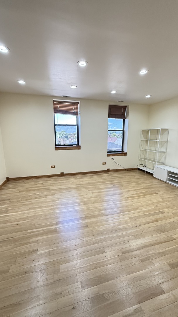 1758 W 35th Street 3R