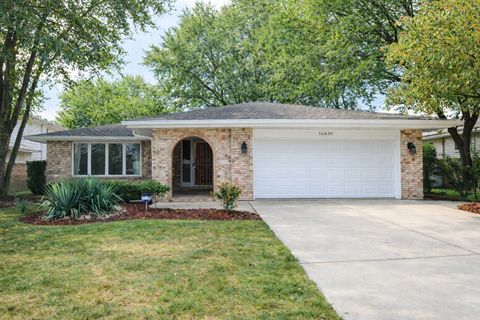16810 Greenwood Avenue South Holland IL 60473