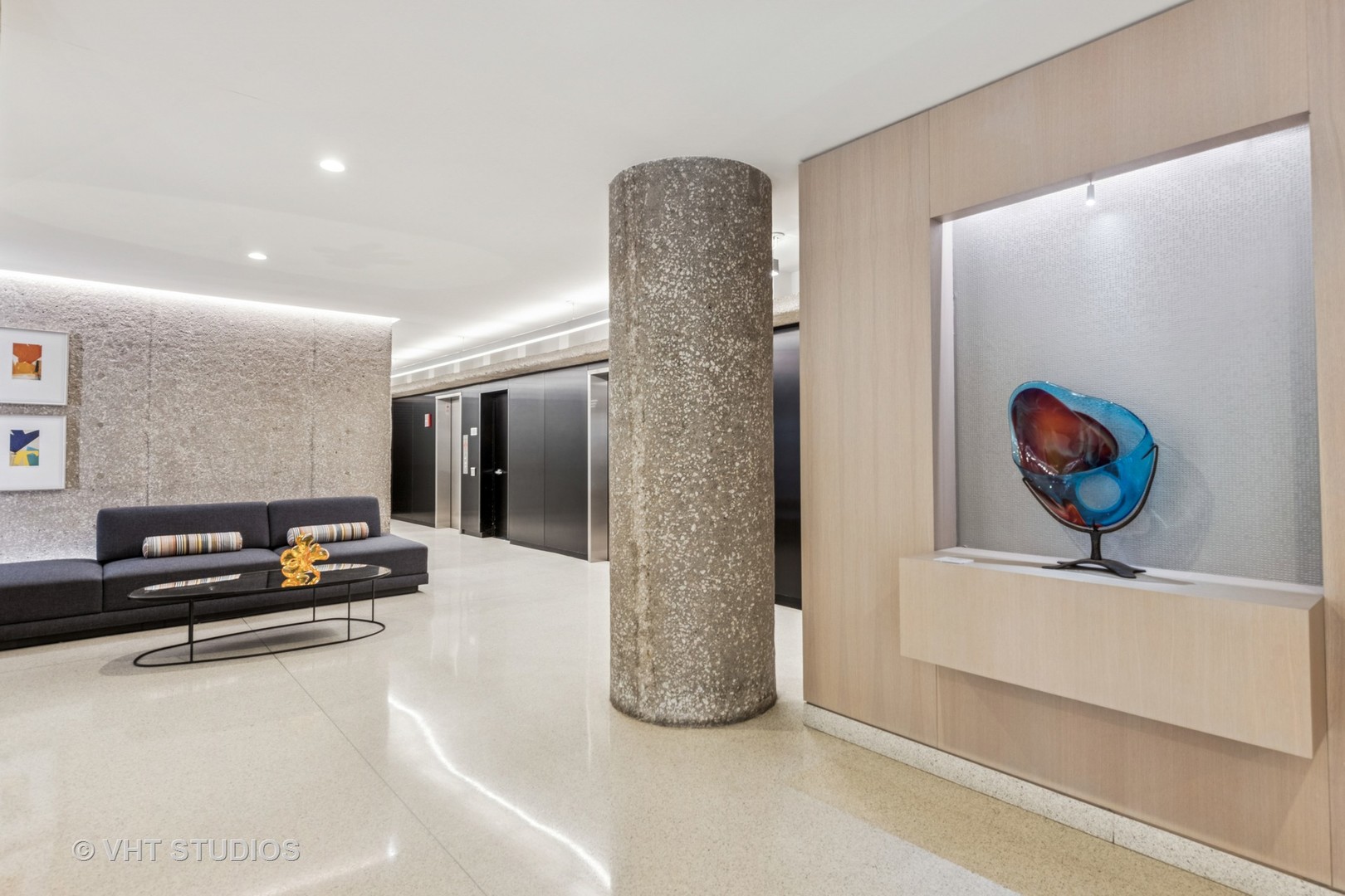 200 E DELAWARE Place 17B