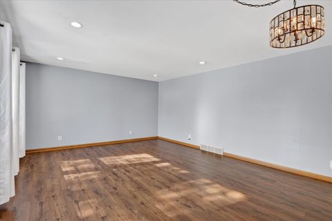 Tiny photo for 5103 Brookview Road, Rockford, IL 61107 (MLS # 12552153)