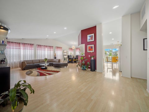 Tiny photo for 377 Bay Tree Circle, Vernon Hills, IL 60061 (MLS # 12649018)