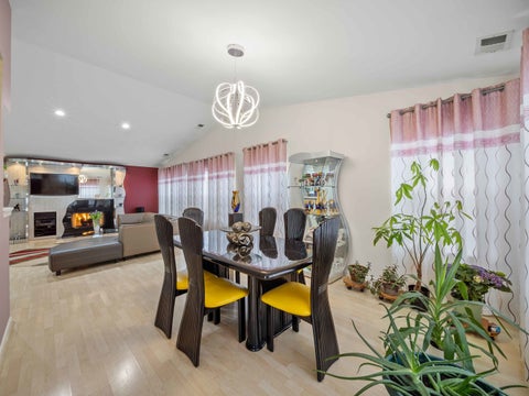 Tiny photo for 377 Bay Tree Circle, Vernon Hills, IL 60061 (MLS # 12649018)