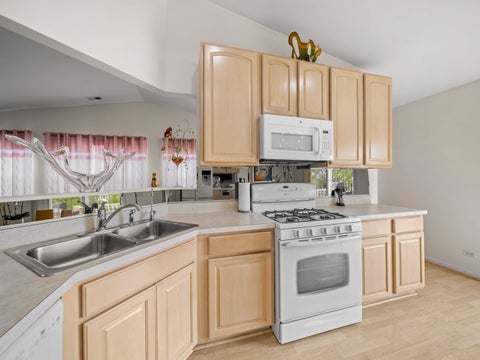 Tiny photo for 377 Bay Tree Circle, Vernon Hills, IL 60061 (MLS # 12649018)