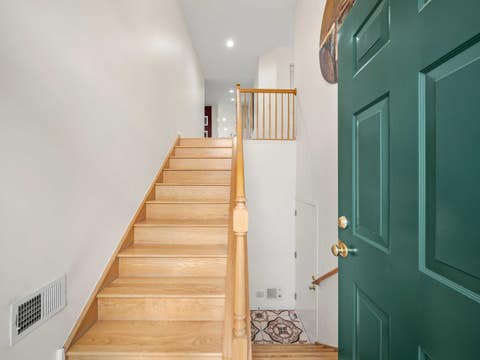 Tiny photo for 377 Bay Tree Circle, Vernon Hills, IL 60061 (MLS # 12649018)