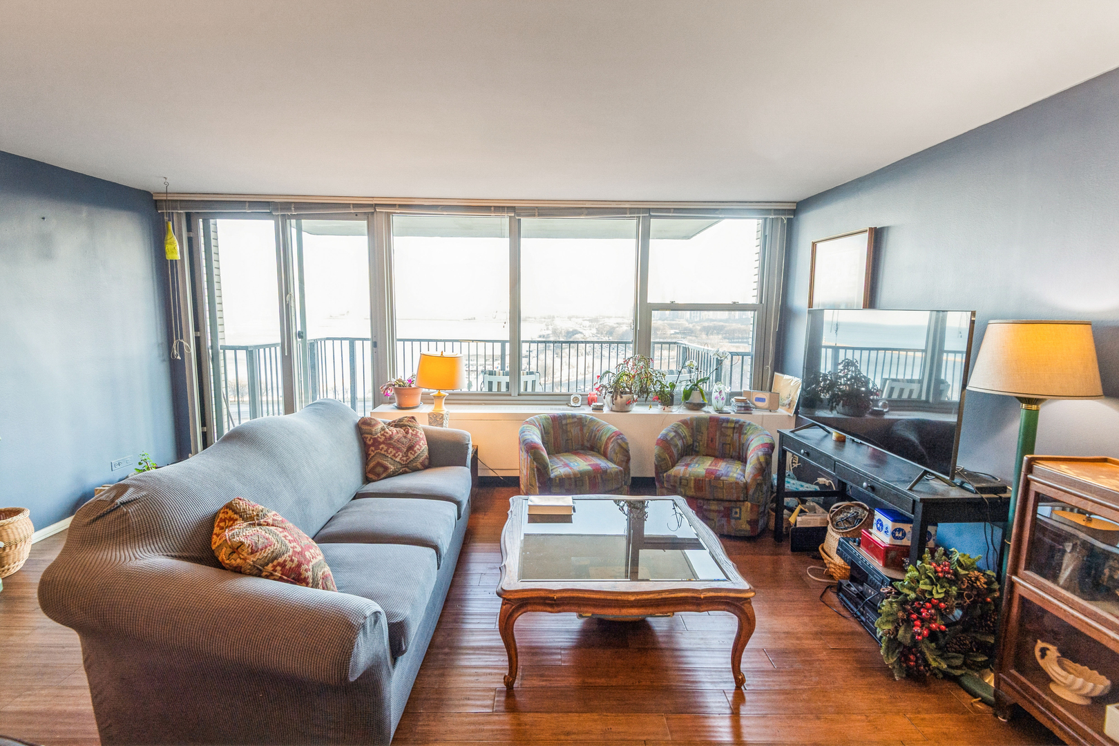 400 E Randolph Street 1515