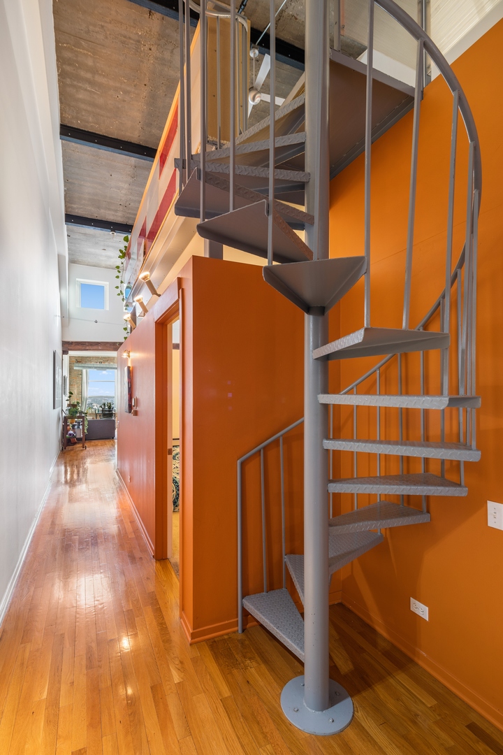 333 S Desplaines Street 711