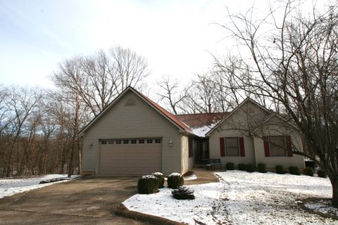 A home in Mackinaw