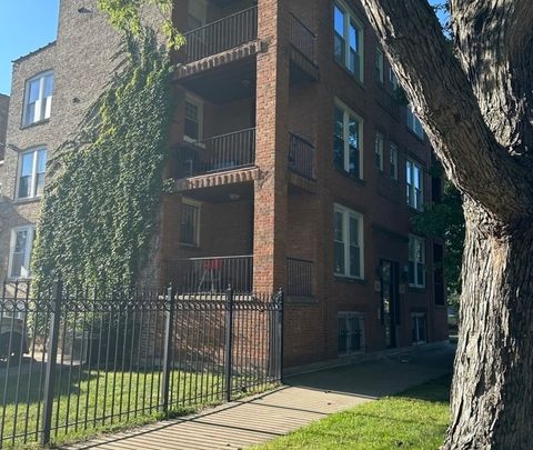 Tiny photo for 6800 S Dante Avenue #3, Chicago, IL 60637 (MLS # 12683554)