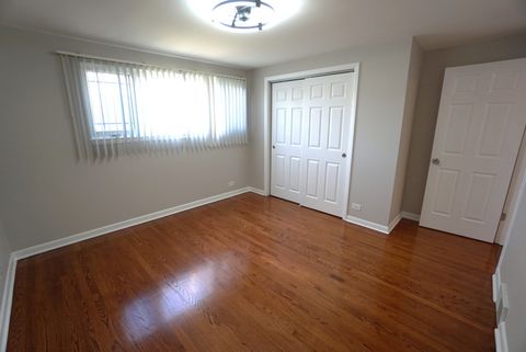 Tiny photo for 203 Valerie Court, Glenview, IL 60025 (MLS # 12608018)