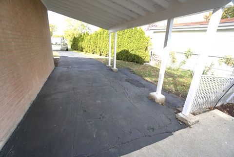 Tiny photo for 203 Valerie Court, Glenview, IL 60025 (MLS # 12608018)