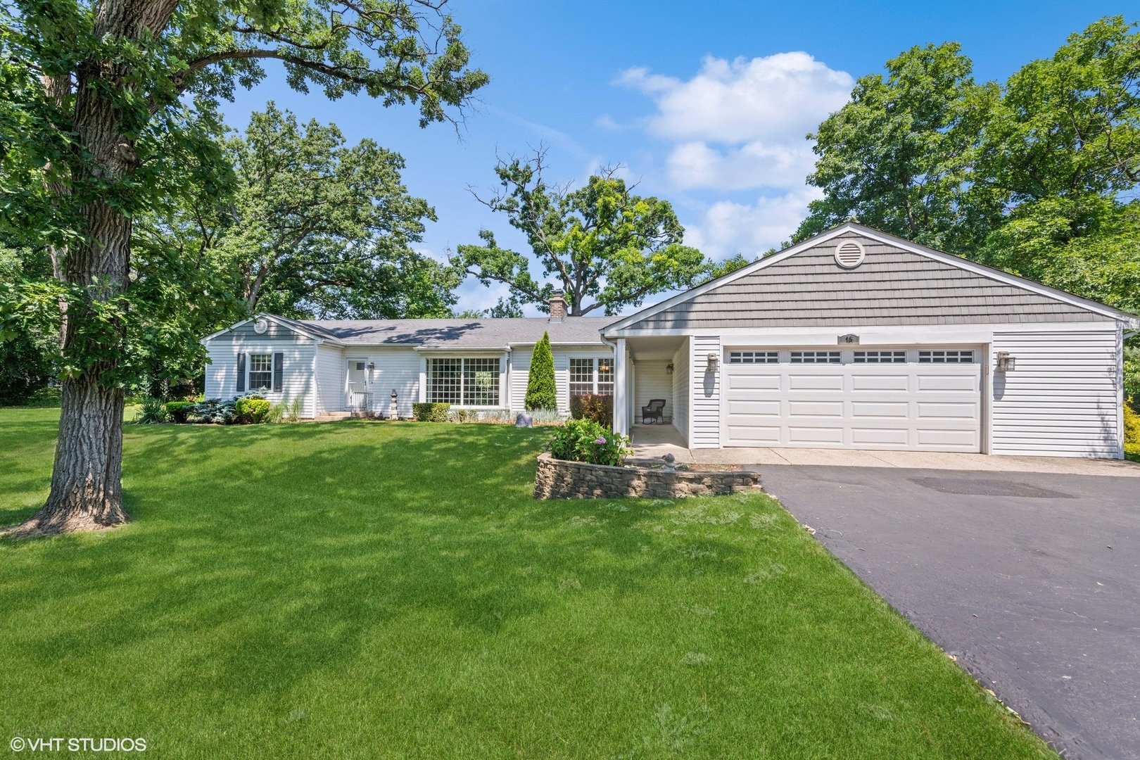 View Deer Park, IL 60010 house